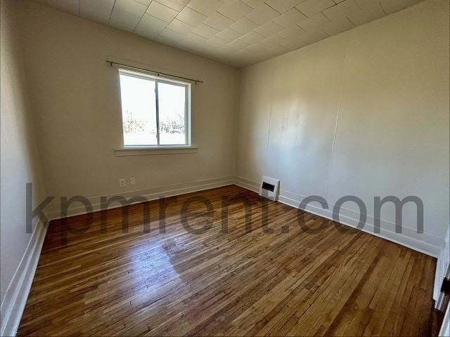 401 2nd Ave SW - Photo 7 of 10