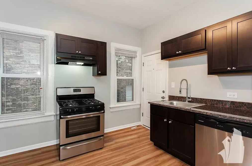 1437 N Cleaver Street - Photo 2 of 31