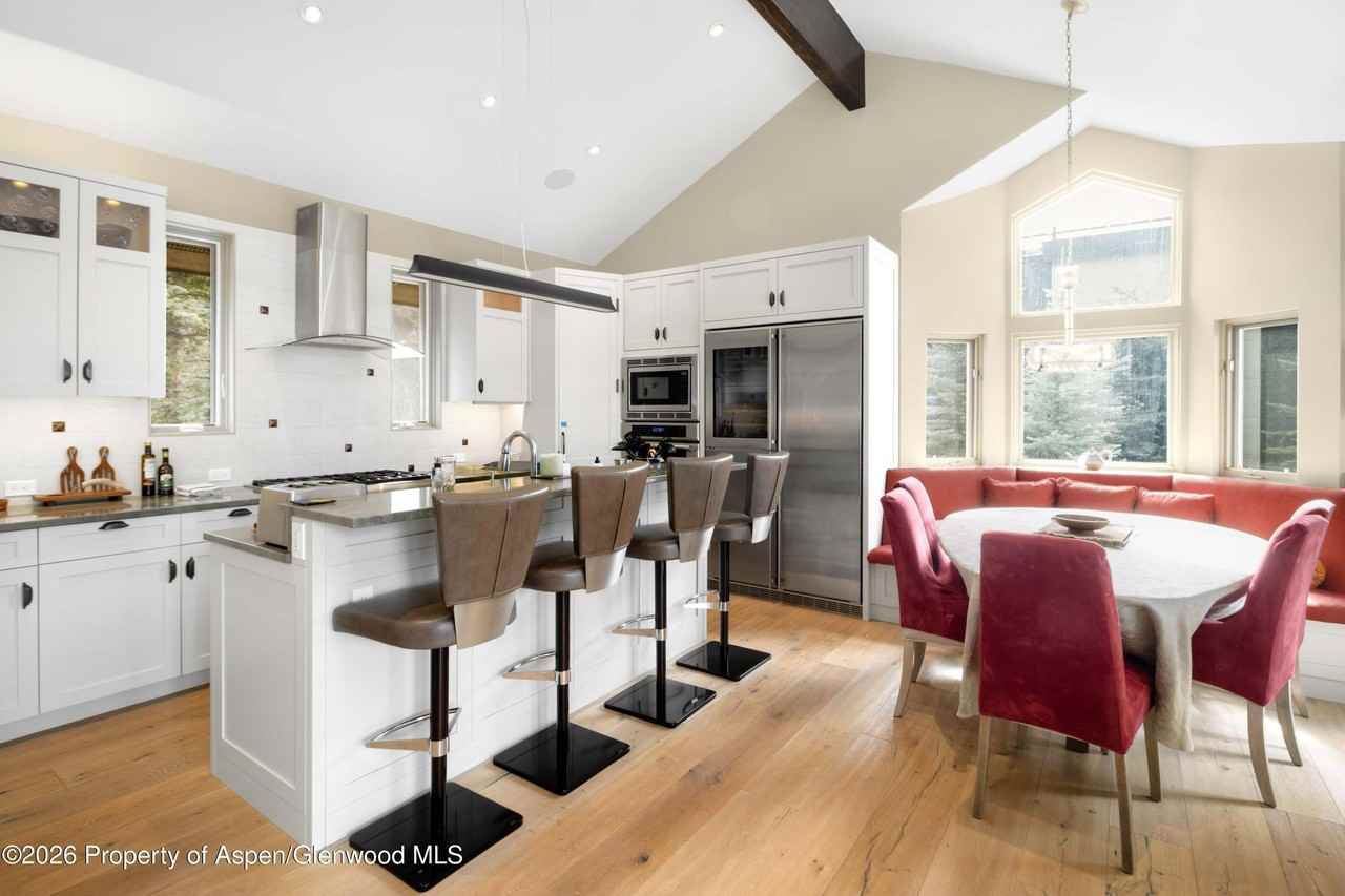 500 Fairway Dr - Photo 6 of 34