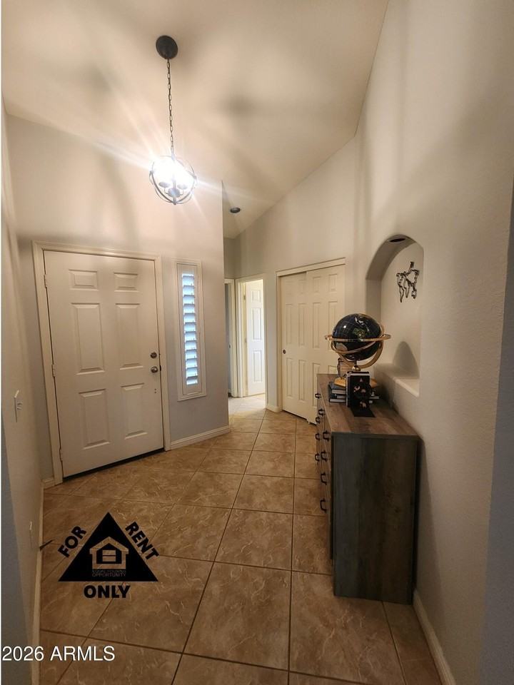 14750 W Avalon Dr - Photo 6 of 36