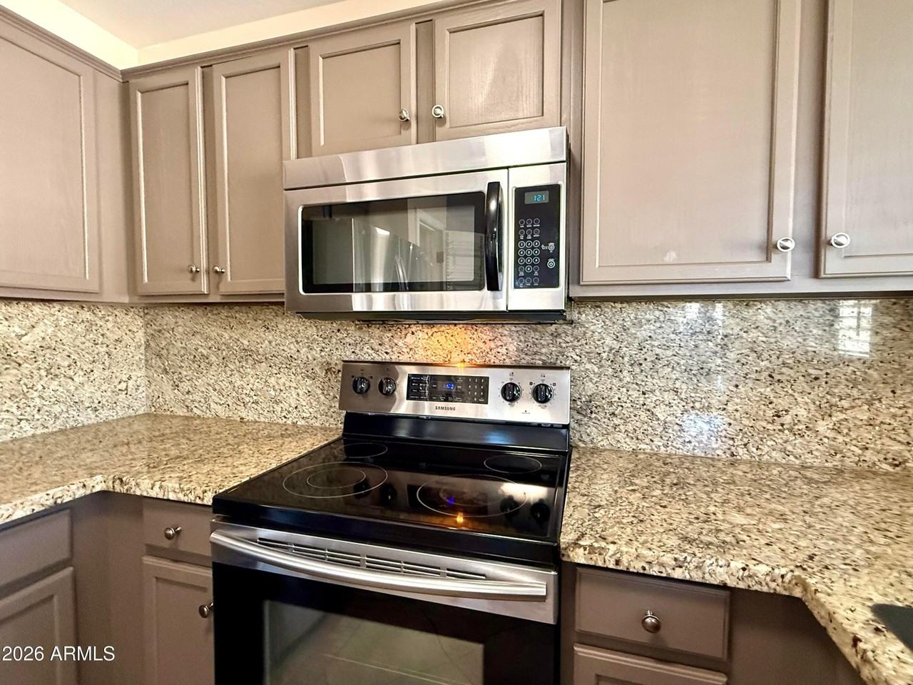 23644 W Parkway Dr - Photo 4 of 25