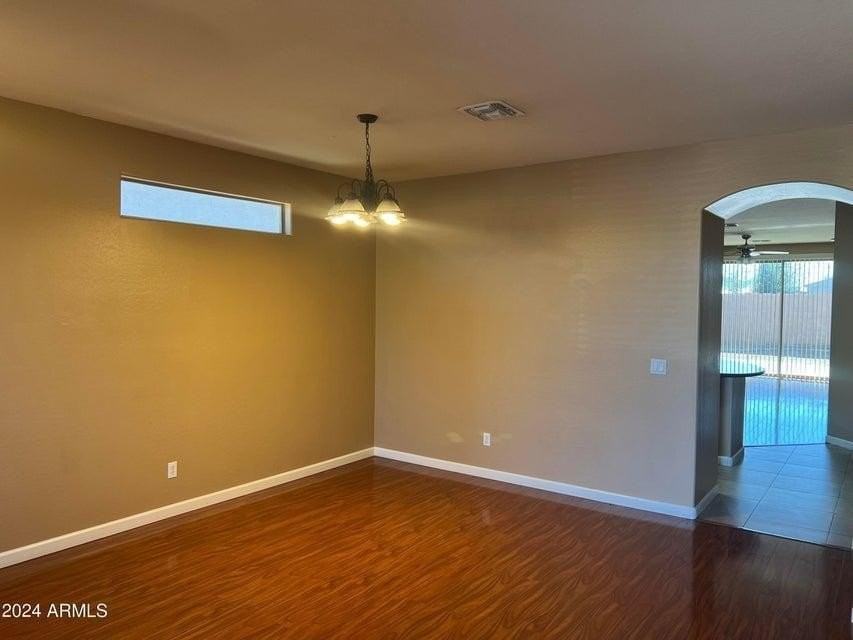 7129 W Kings Ave - Photo 2 of 17