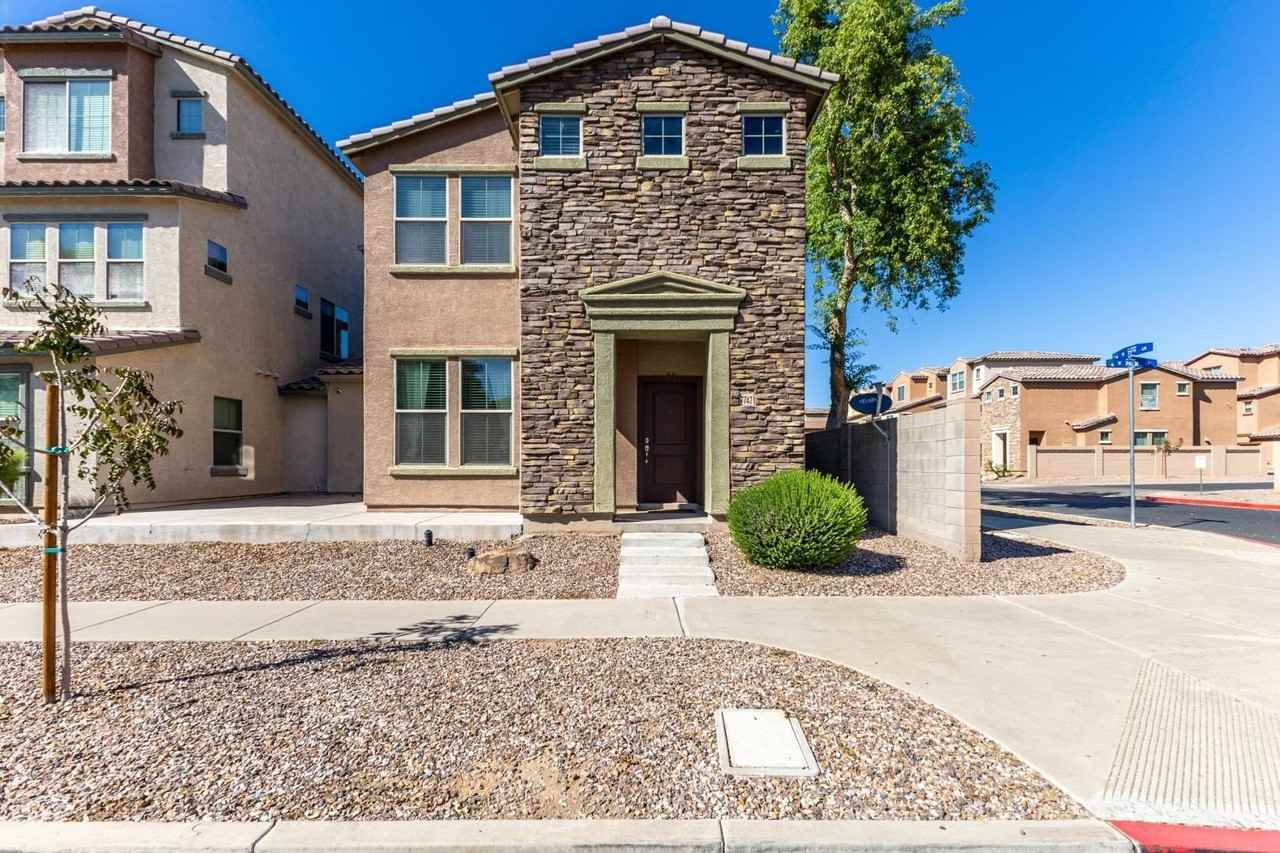 7742 W Palm Ln - Photo 2 of 34