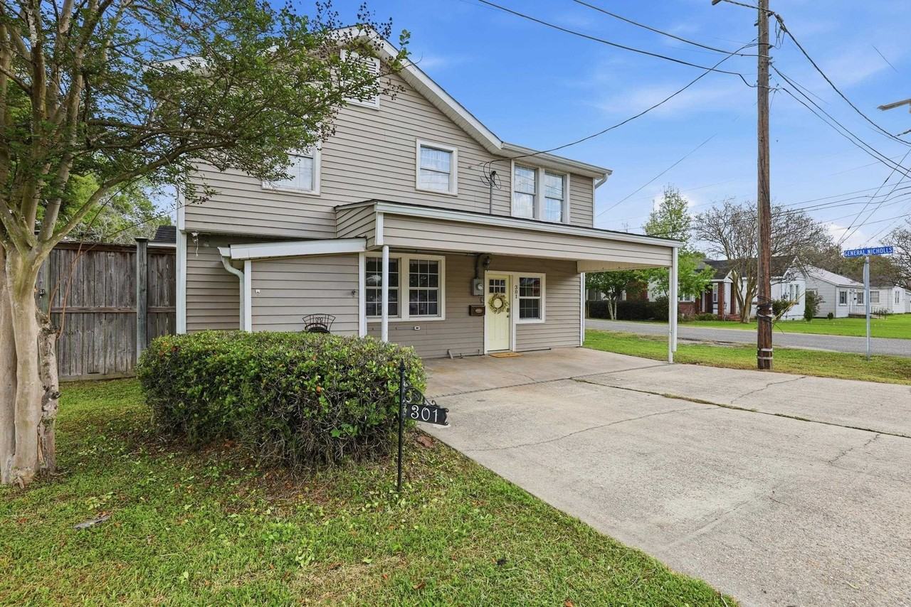 301 Washington Ave - Photo 2 of 17