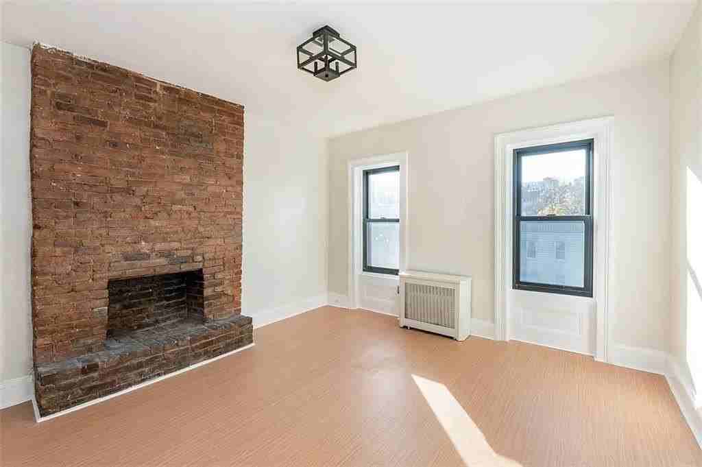 79 Clermont Ave - Photo 2 of 14