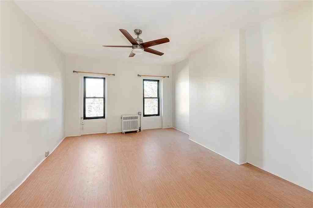 79 Clermont Ave - Photo 6 of 14