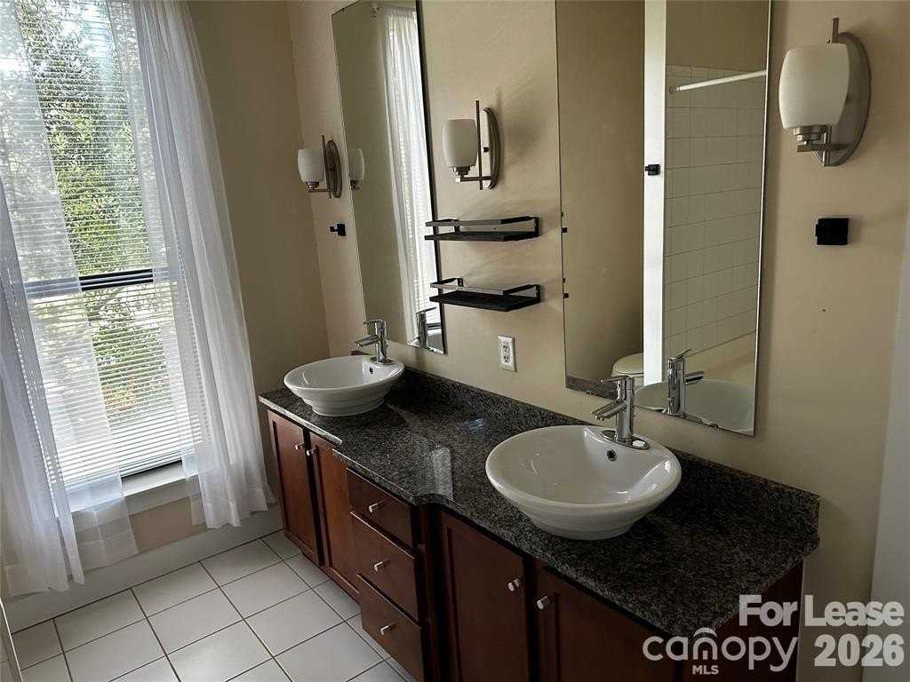 3435 Spencer St - Photo 4 of 7