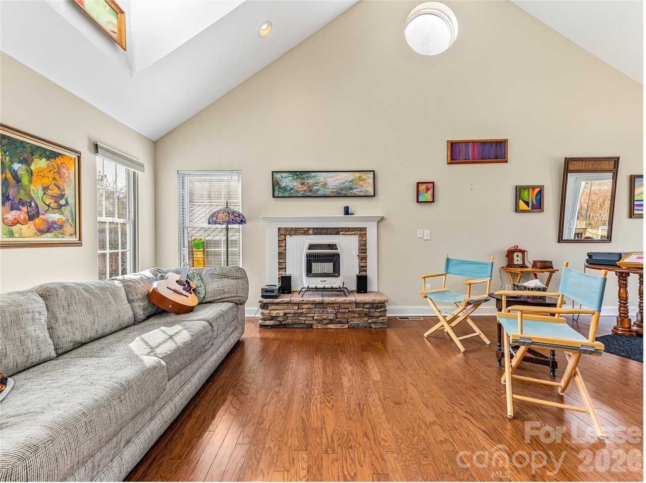 14 Hildebrand St - Photo 5 of 31