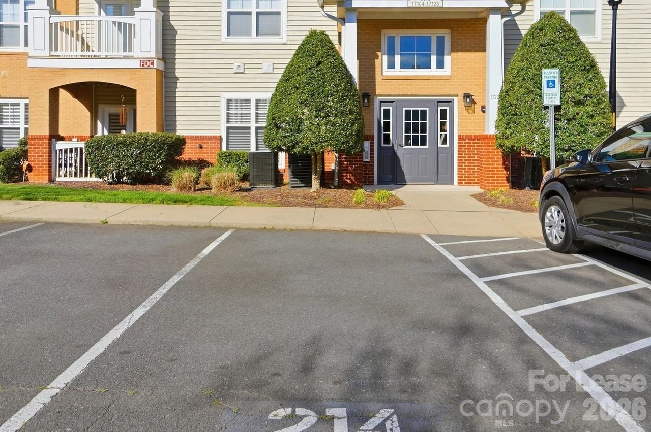 17122 Red Feather Dr - Photo 2 of 25