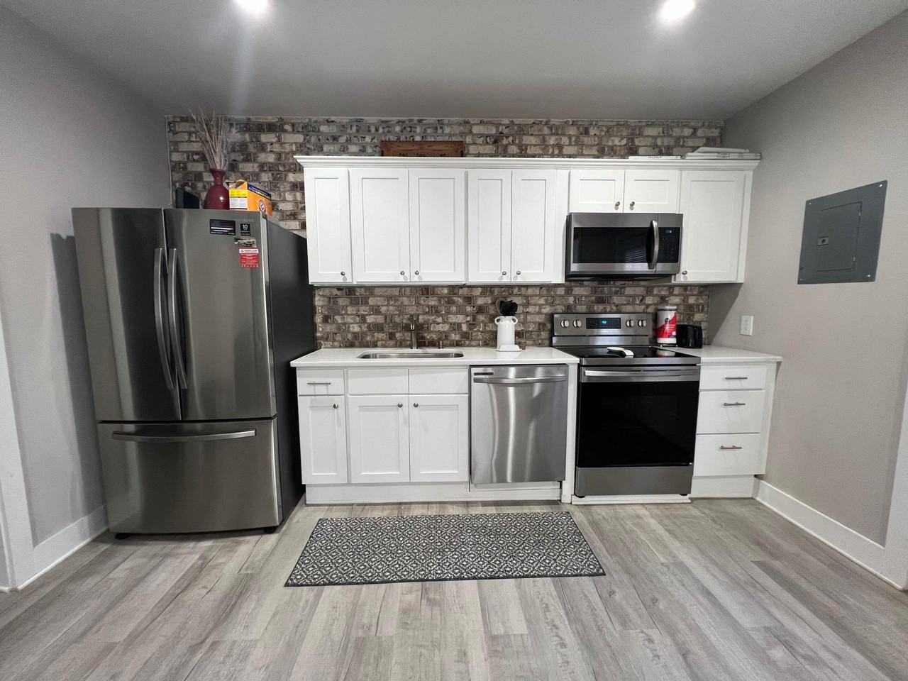 747 Harbor View Rd - Photo 4 of 16