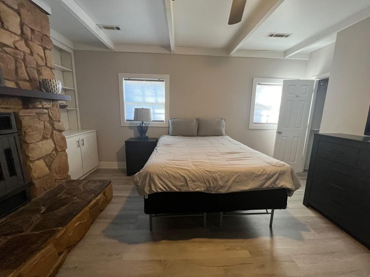 747 Harbor View Rd - Photo 7 of 16