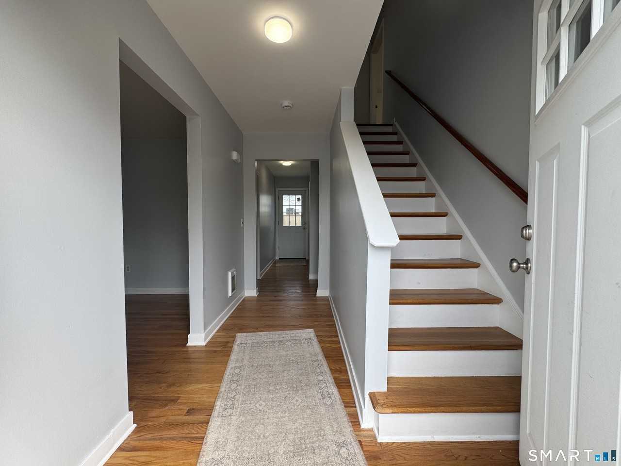 43 Brooklawn Ave - Photo 2 of 28