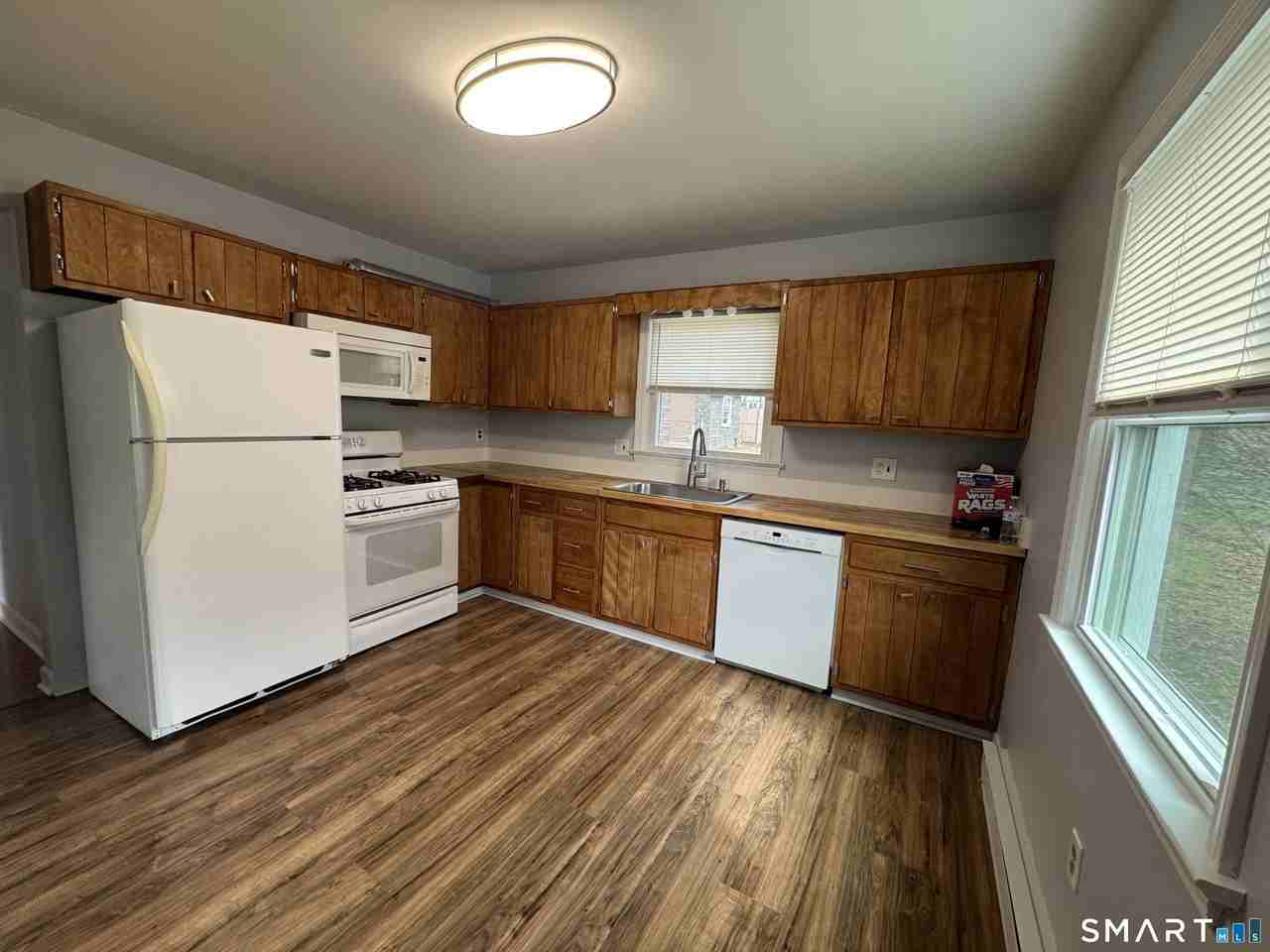 43 Brooklawn Ave - Photo 7 of 28