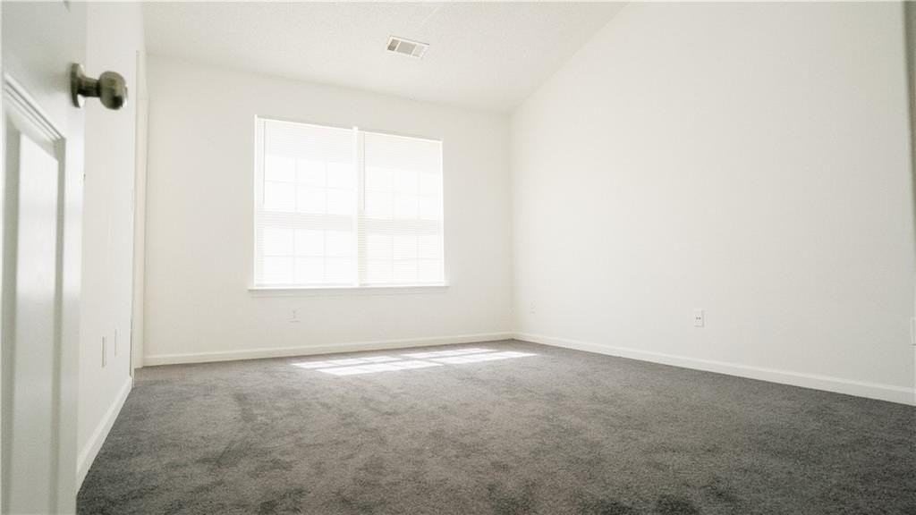 605 Chase Ln - Photo 6 of 10