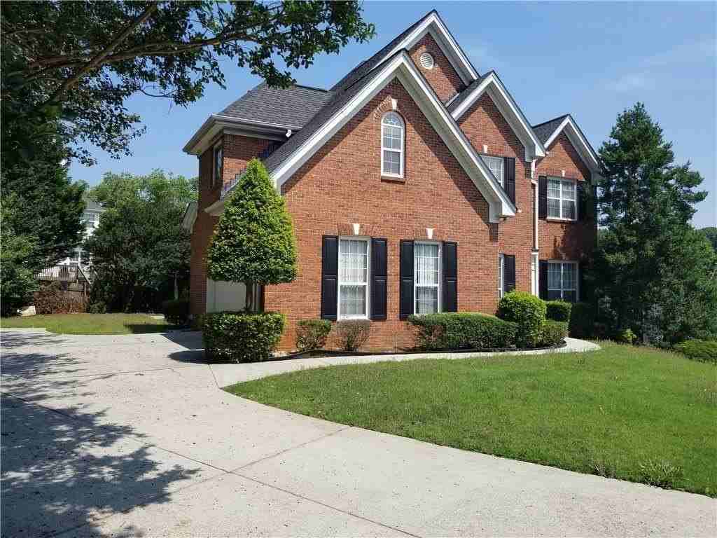 2828 Oglethorpe Run Sq - Photo 2 of 46