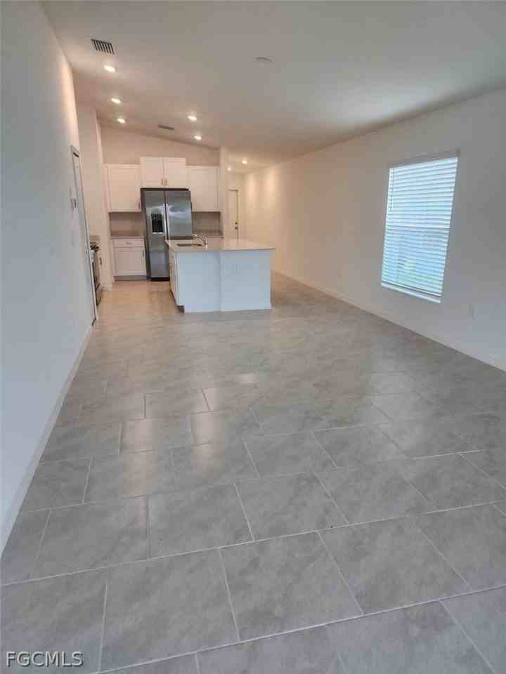 20291 Caroline Creek Pl - Photo 5 of 19