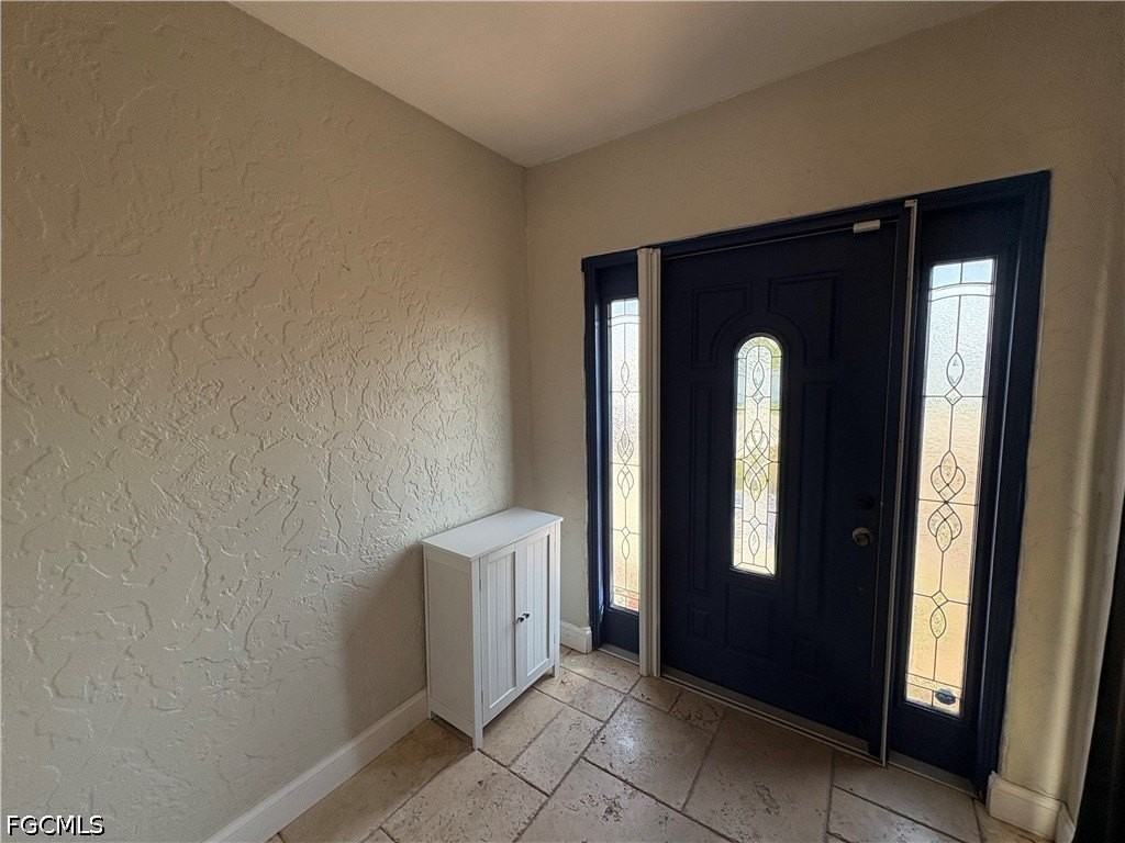 311 Sw 48th Ter - Photo 2 of 20