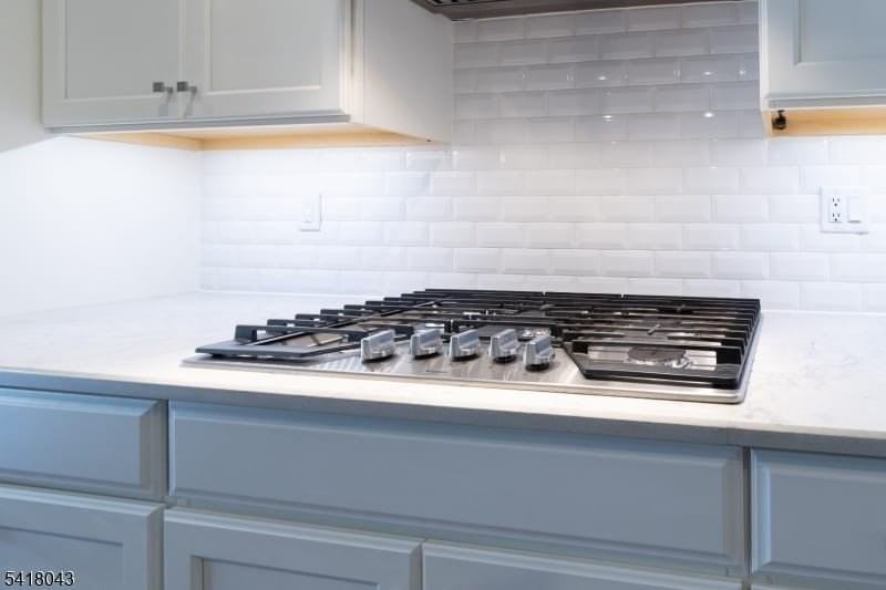 76 Van Cleef Dr - Photo 5 of 30