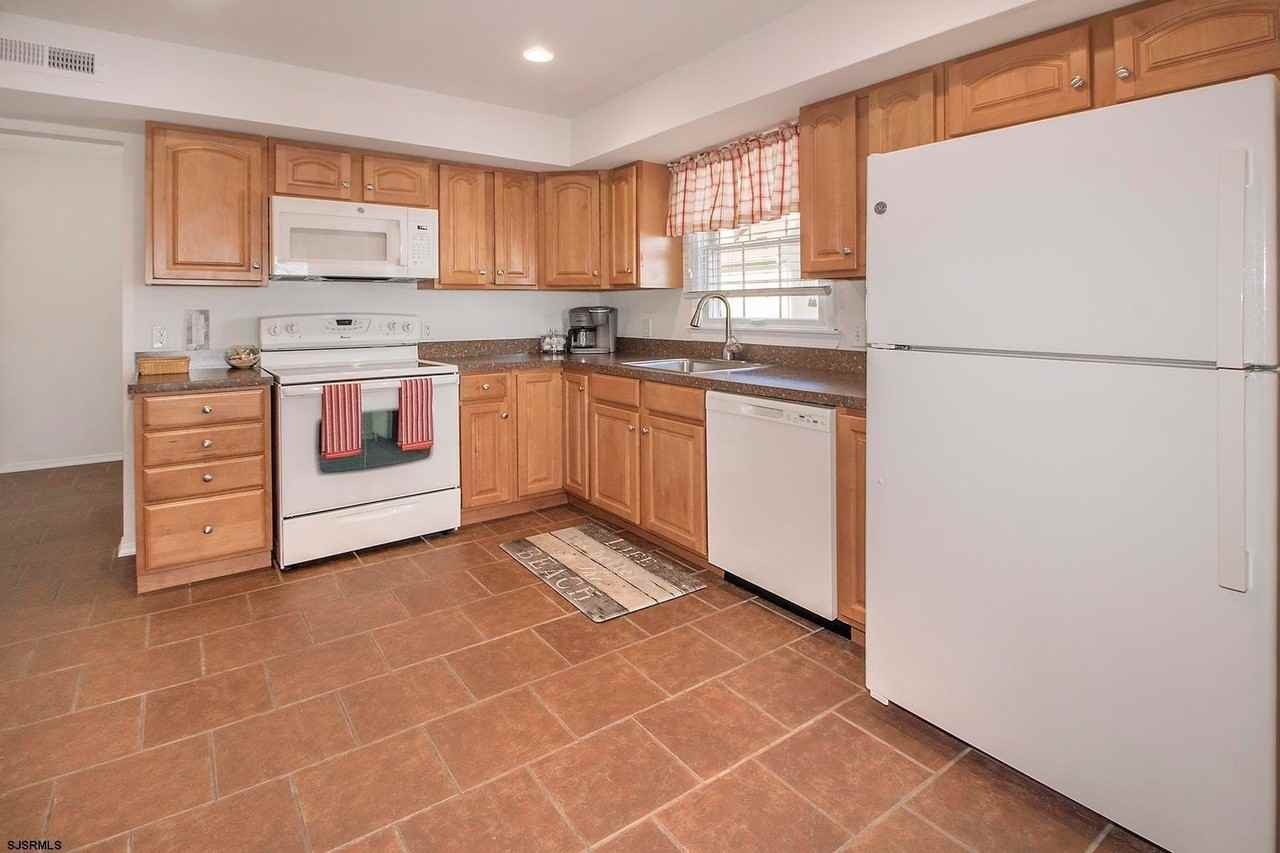 18 N Adams Ave - Photo 6 of 23