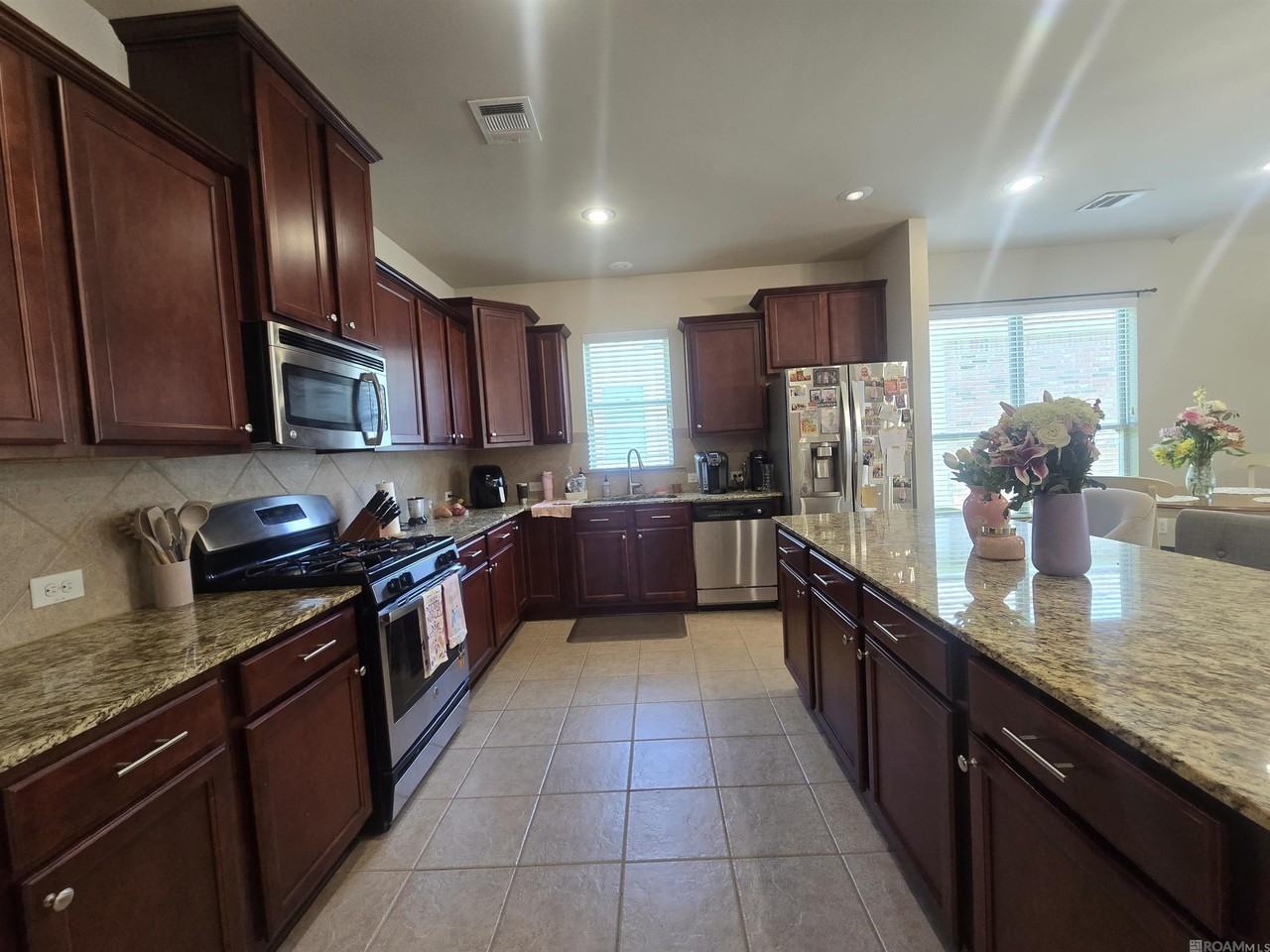 1412 Alouette Dr - Photo 3 of 12