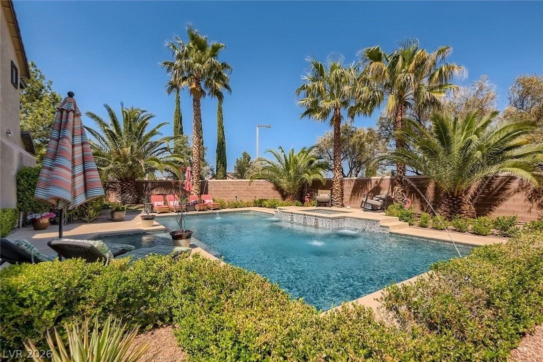 1041 Baronet Dr - Photo 2 of 50