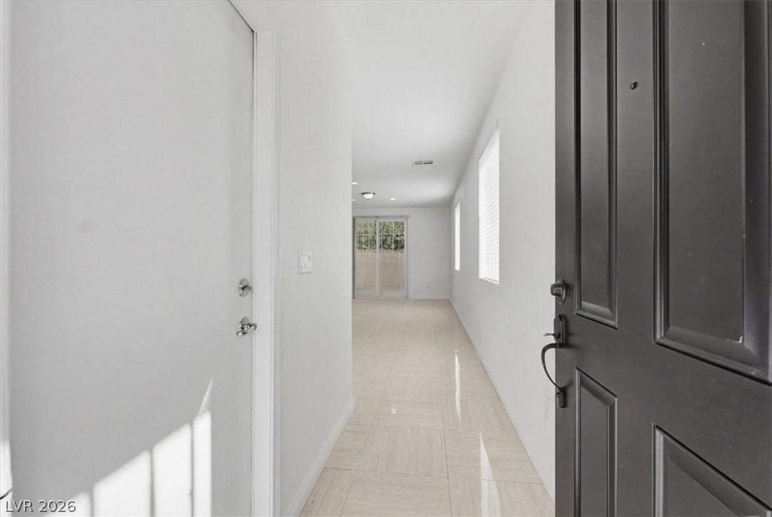 752 Looking Bear Ct - Photo 4 of 41