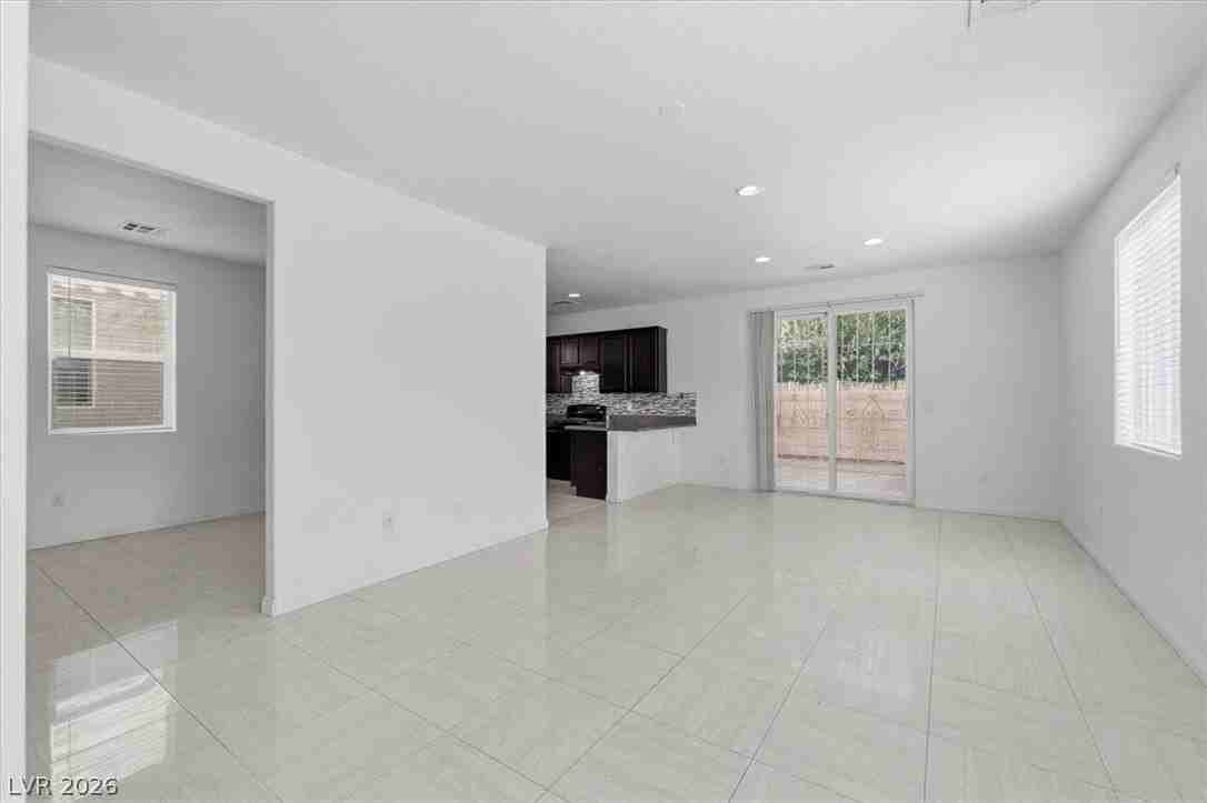 752 Looking Bear Ct - Photo 5 of 41