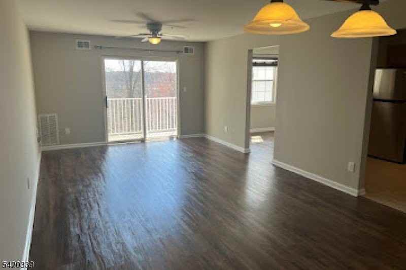 96 Crestview Ln - Photo 3 of 19