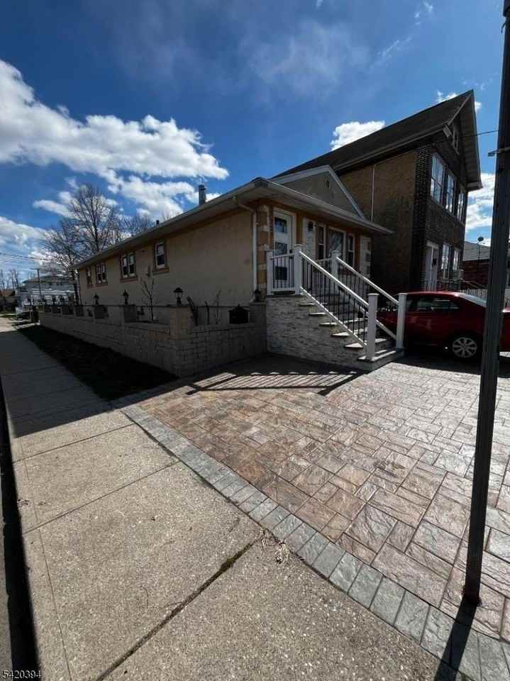 1720 Grier Ave - Photo 3 of 18