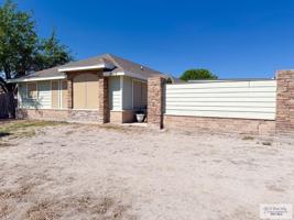 featured image of 3517 S Arroyo Park Ln Apt 2 #Apt 2