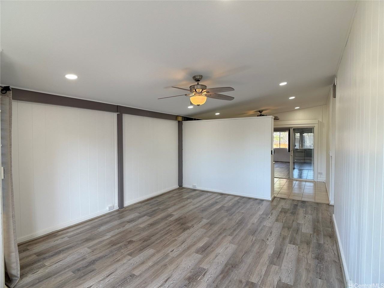 91-1058 Hanaloa St - Photo 2 of 16