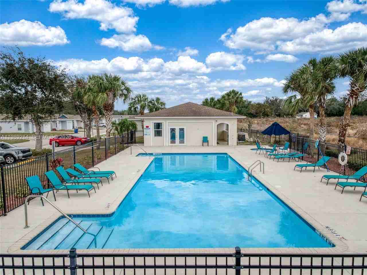 1473 Las Villas Blvd - Photo 6 of 29