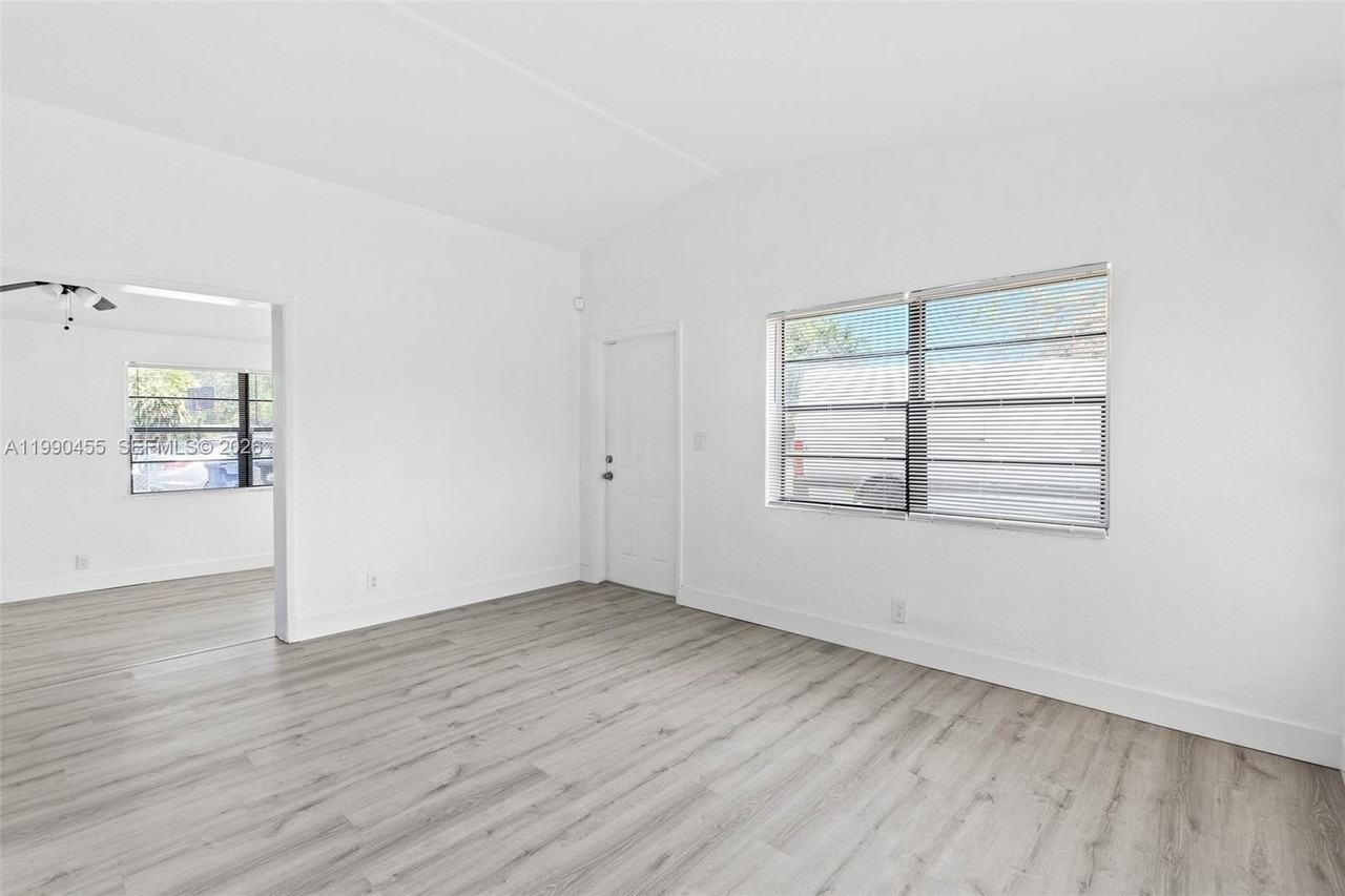 1557 Nw 15th Ave #0 - Photo 7 of 25