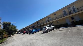 2800 Ne 203rd St #17 - Photo 1 of 1