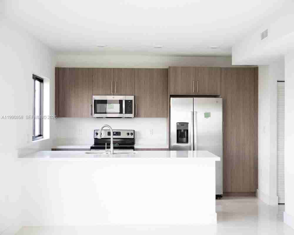 238 Nw 11th Ct - Photo 4 of 20