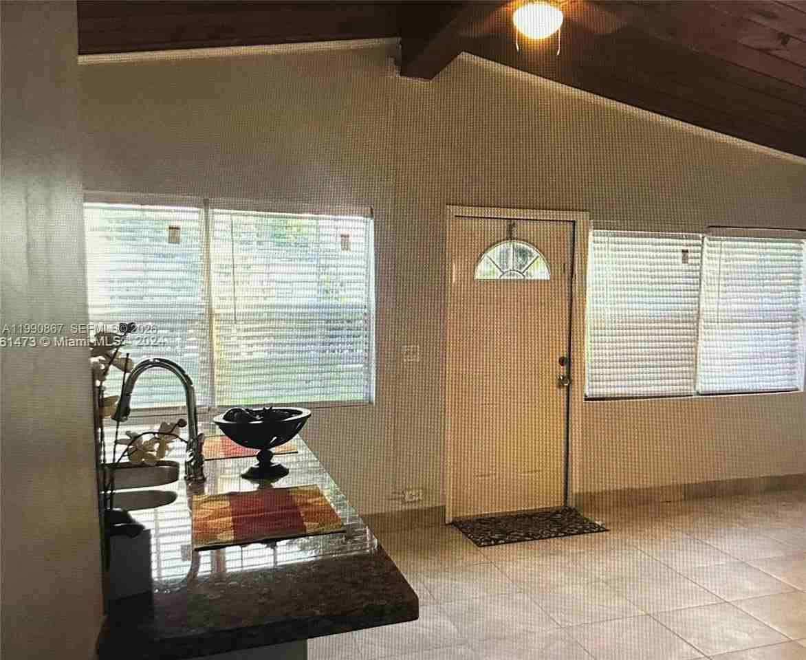 320 Ipswich St #320 - Photo 3 of 9