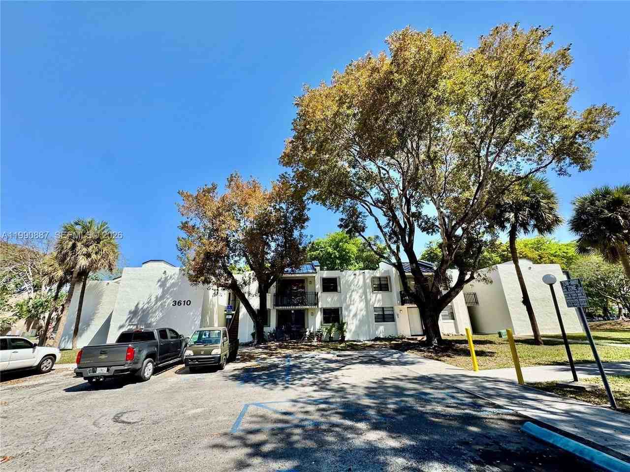 3610 Sw 114th Ave #4-202 - Photo 2 of 50