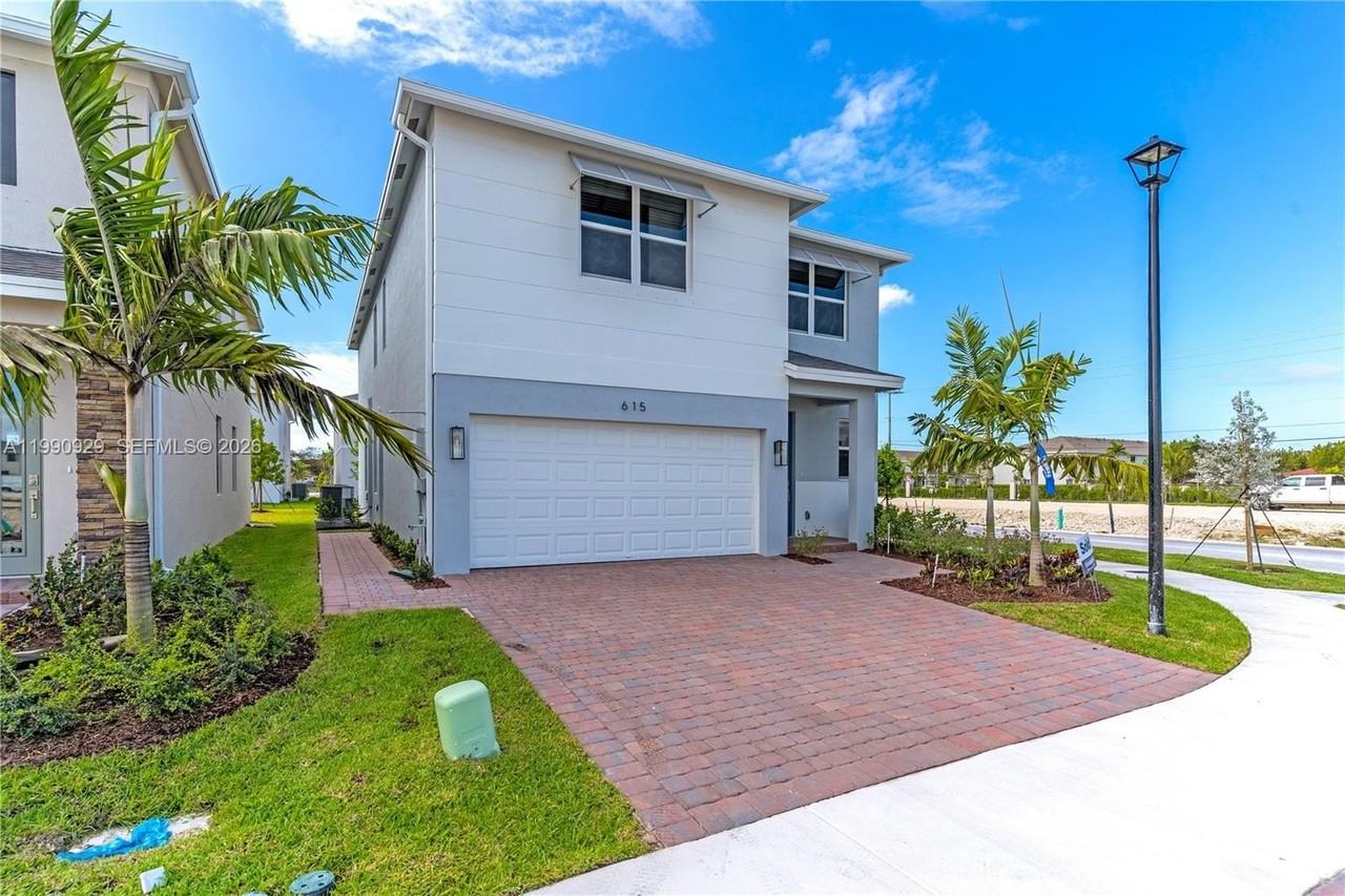 615 Ne 1st Ter - Photo 2 of 48