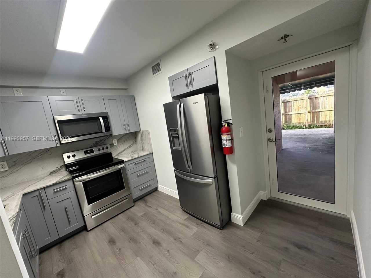 12005 Sw 14th St #403D - Photo 5 of 26