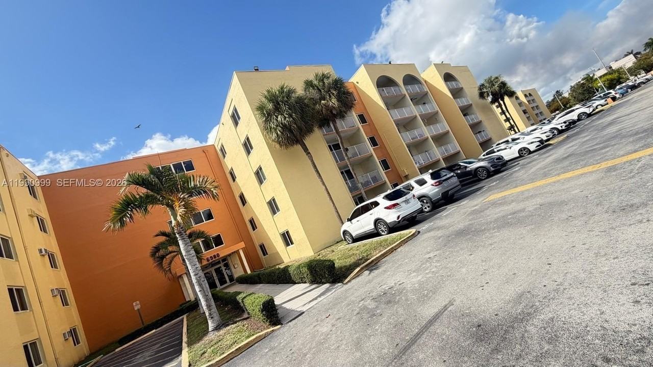 6980 Nw 186th St #3-126