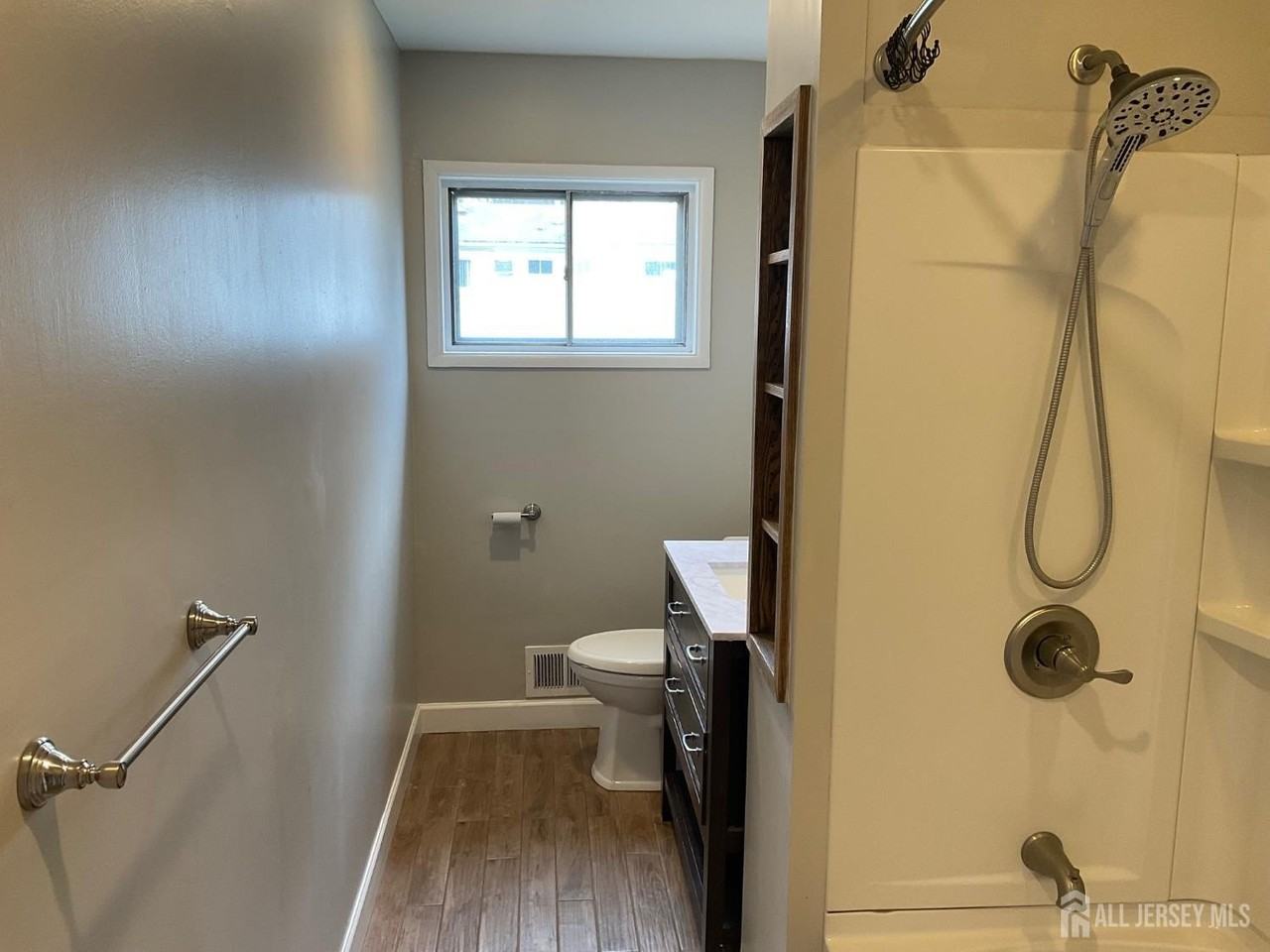 3092 Bordentown Ave - Photo 5 of 13