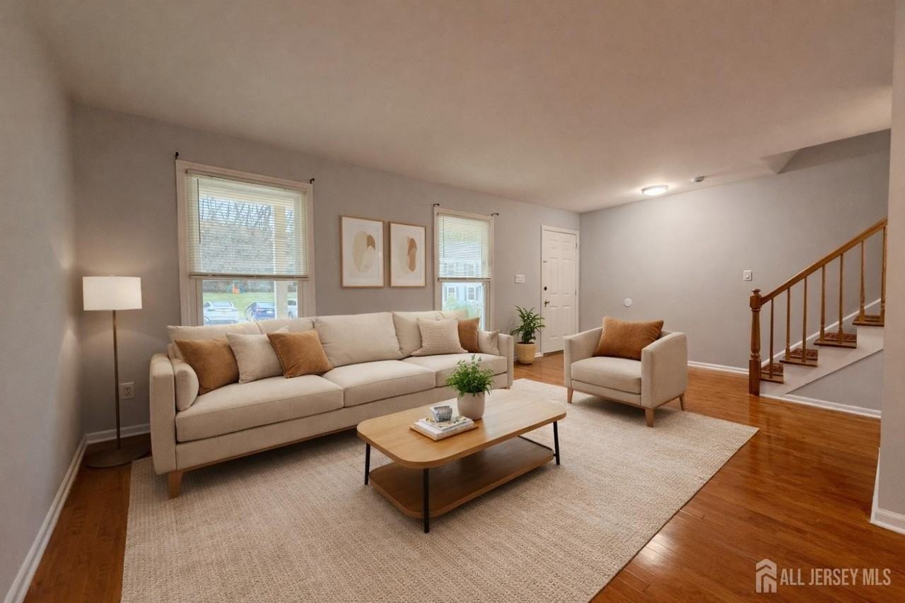 6 Allison Dr - Photo 2 of 17