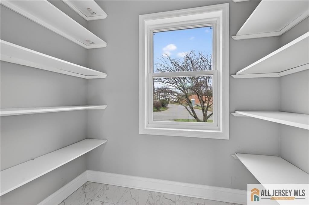 19 Utica Rd - Photo 4 of 25