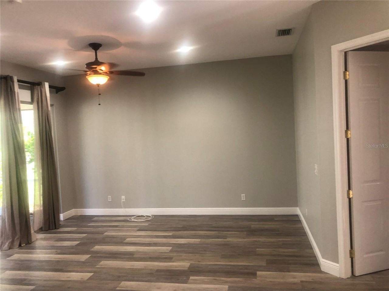 5120 Highbury Cir - Photo 5 of 29