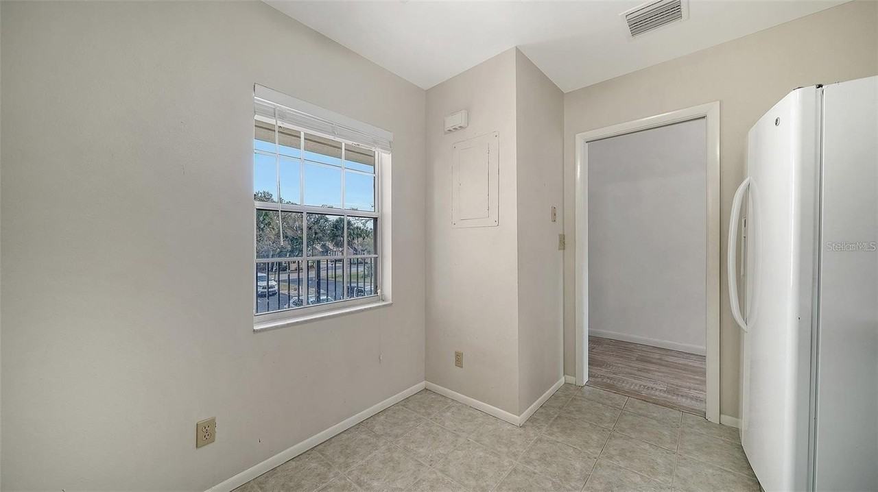 7880 Palm Aire Ln #203 - Photo 7 of 27