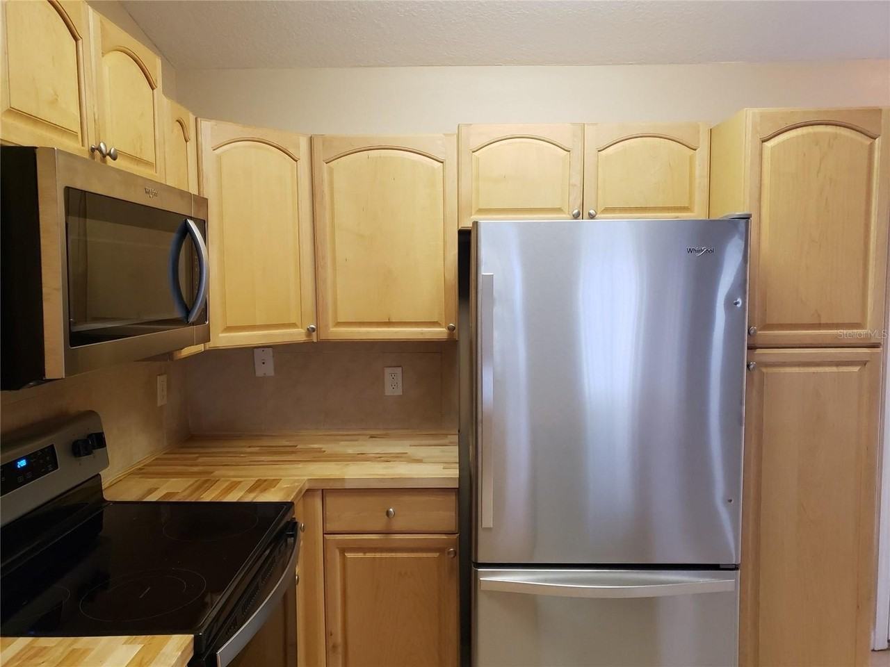 32 ZOELLER CT COURT #B - Photo 6 of 14