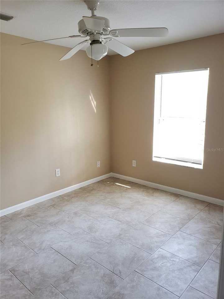 32 ZOELLER CT COURT #B - Photo 7 of 14