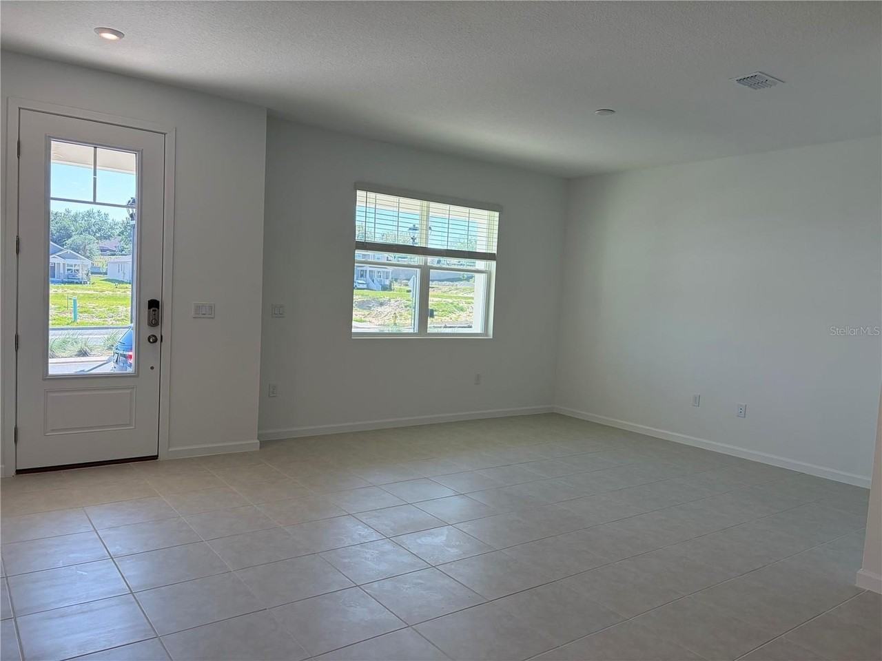 161 RAINWOOD STREET - Photo 4 of 18