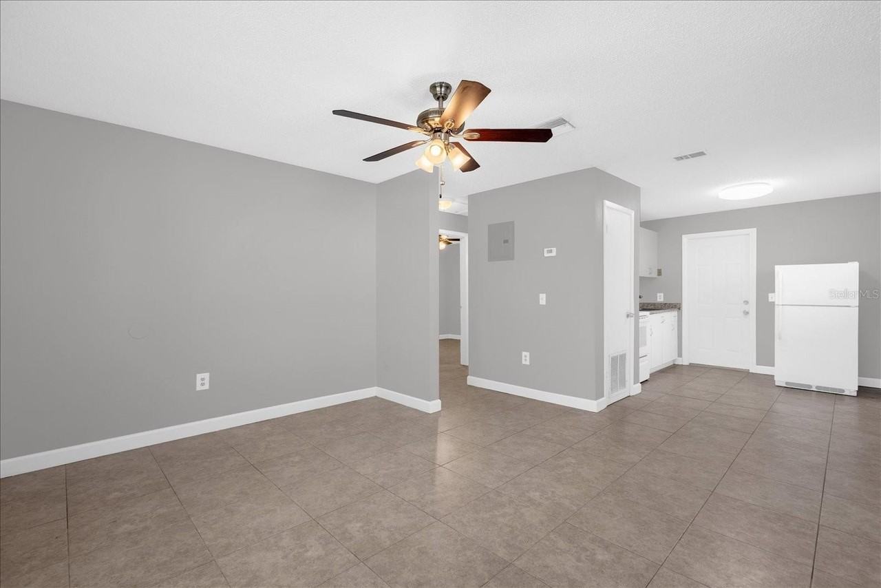 284 Short St - Photo 6 of 23