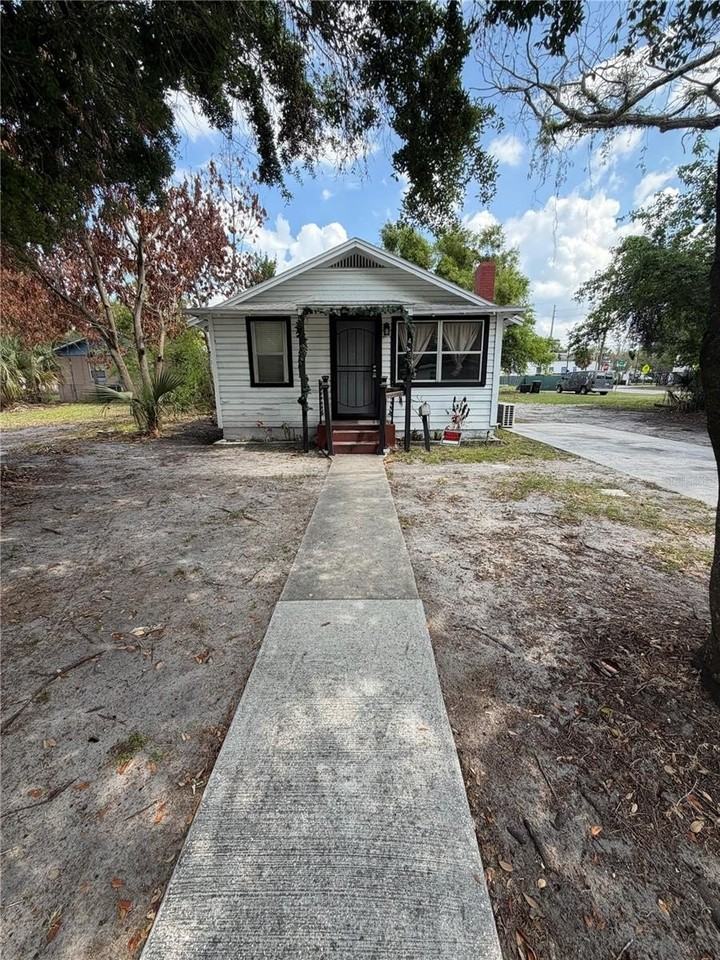 443 Mcfall Ave - Photo 2 of 29